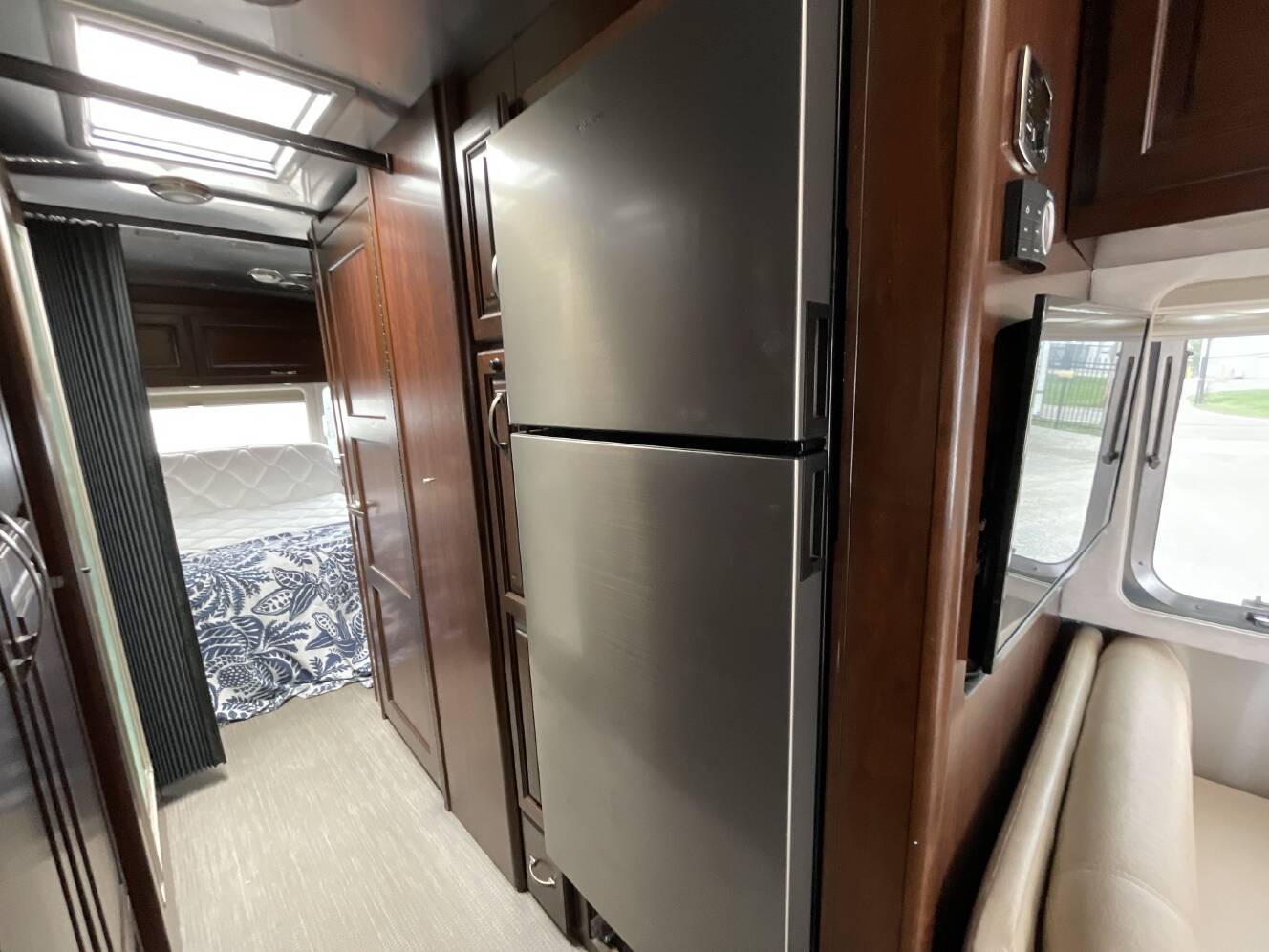 A photo of this 2016 Airstream CLASSIC 30