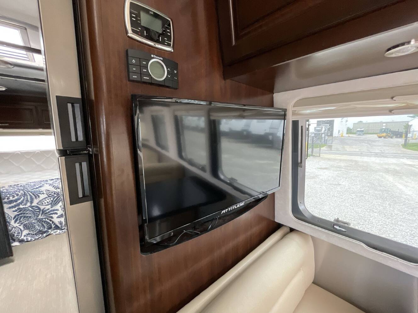 A photo of this 2016 Airstream CLASSIC 30
