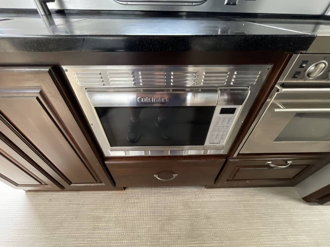 A photo of this 2016 Airstream CLASSIC 30