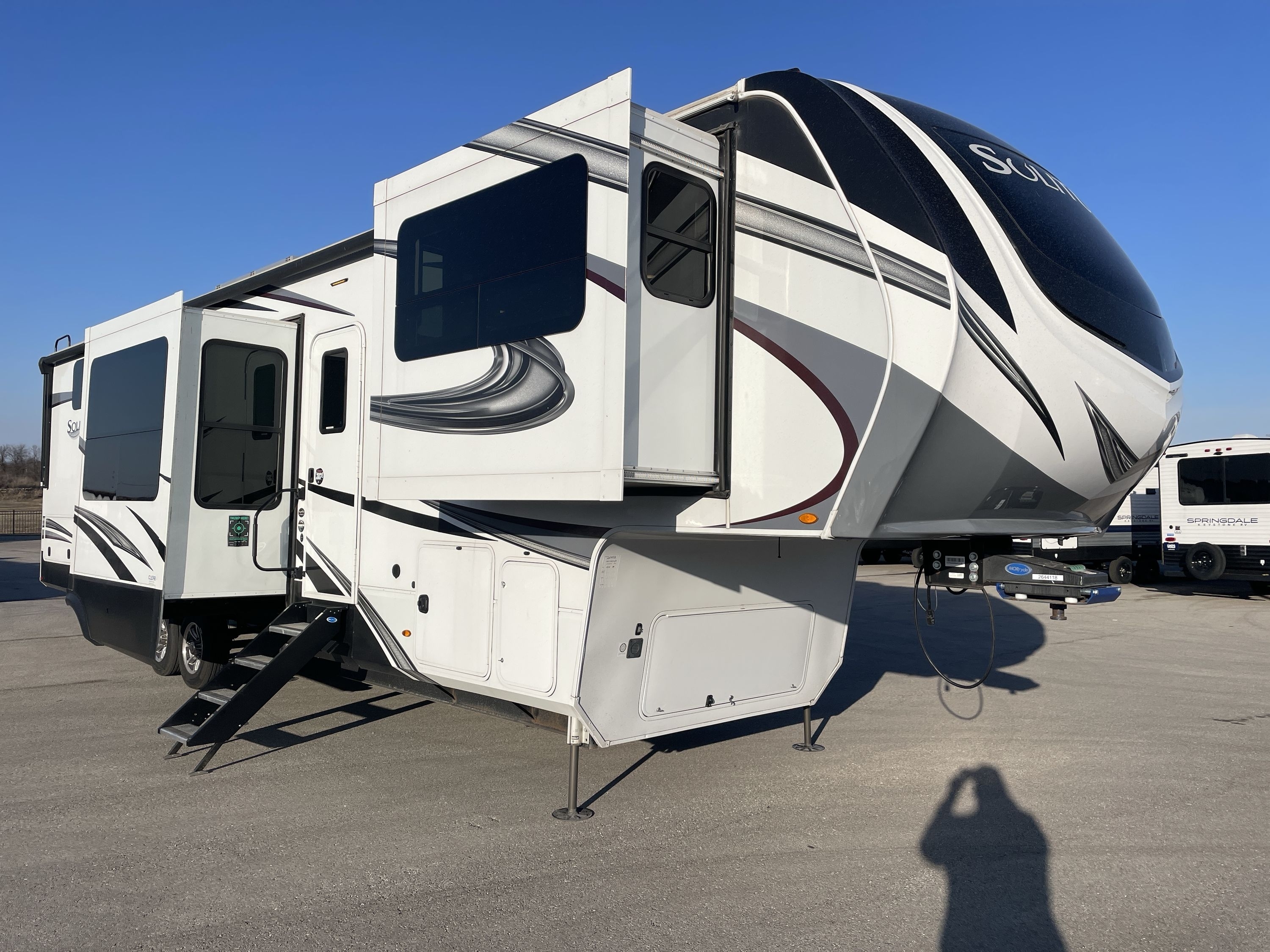 2022 Grand Design SOLITUDE 380FL in kansas city KS