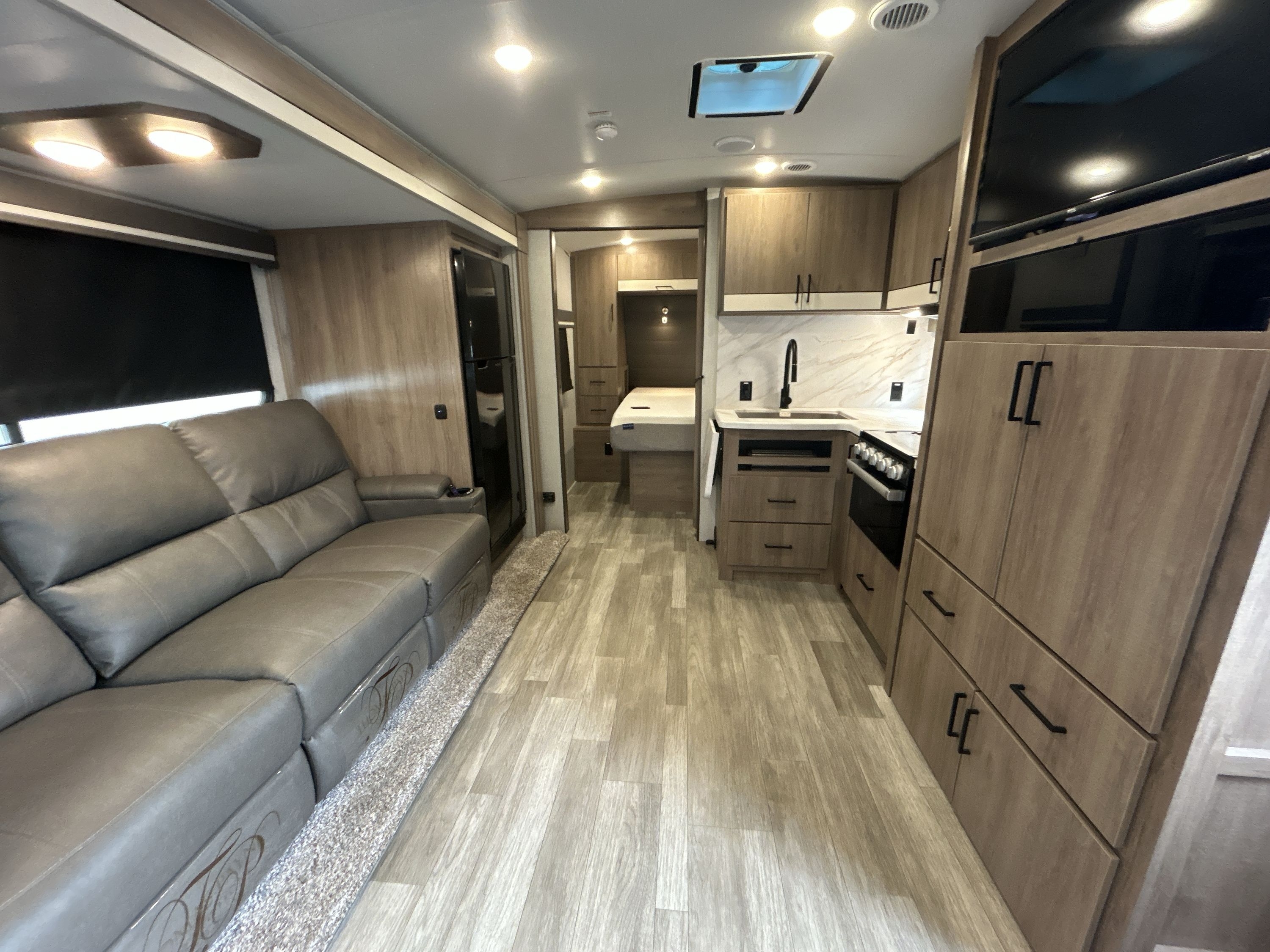 2023 Grand Design IMAGINE 2400BH in gulf breeze FL
