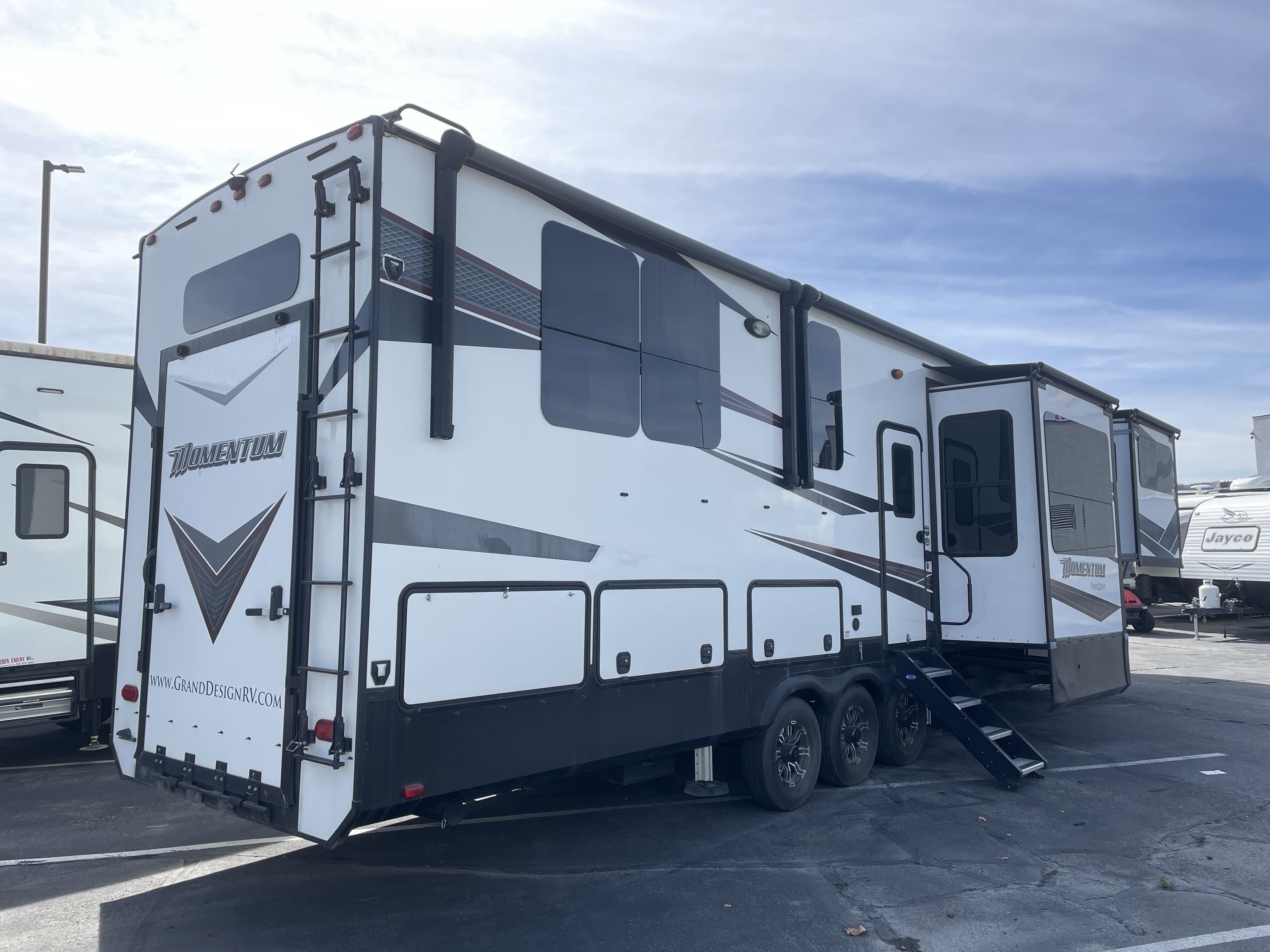 2020 Grand Design MOMENTUM 376TH in draper UT