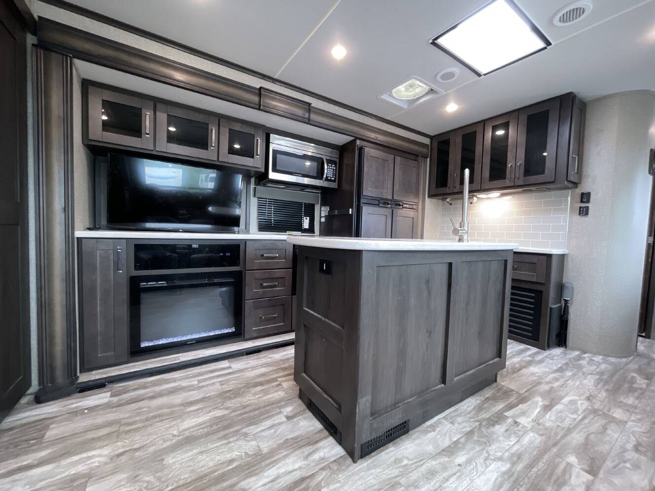 A photo of this 2021 Grand Design REFLECTION 312BHTS