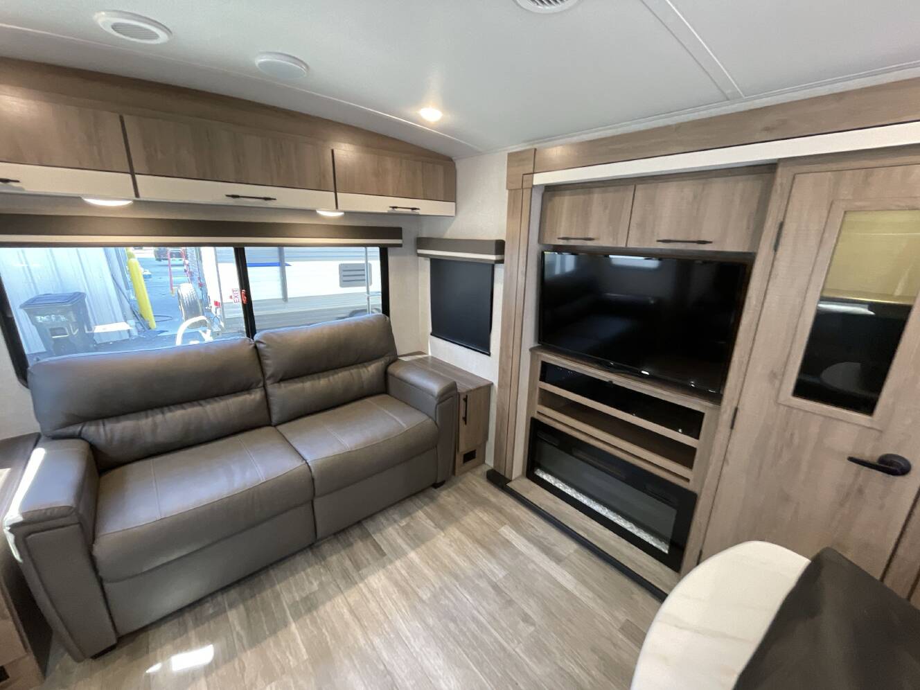 A photo of this 2023 Grand Design IMAGINE 2970RL