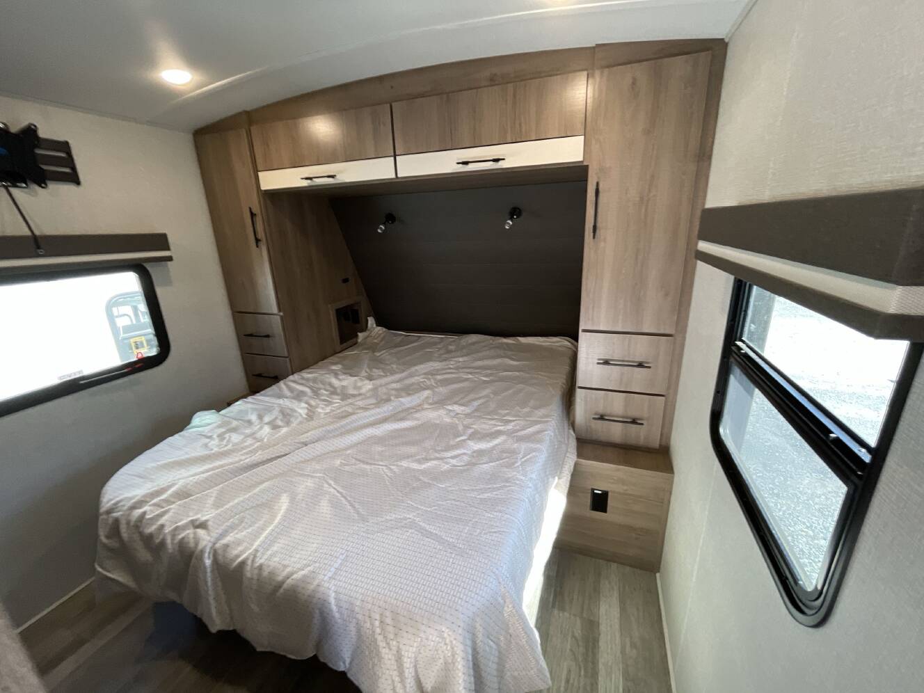 A photo of this 2023 Grand Design IMAGINE 2970RL