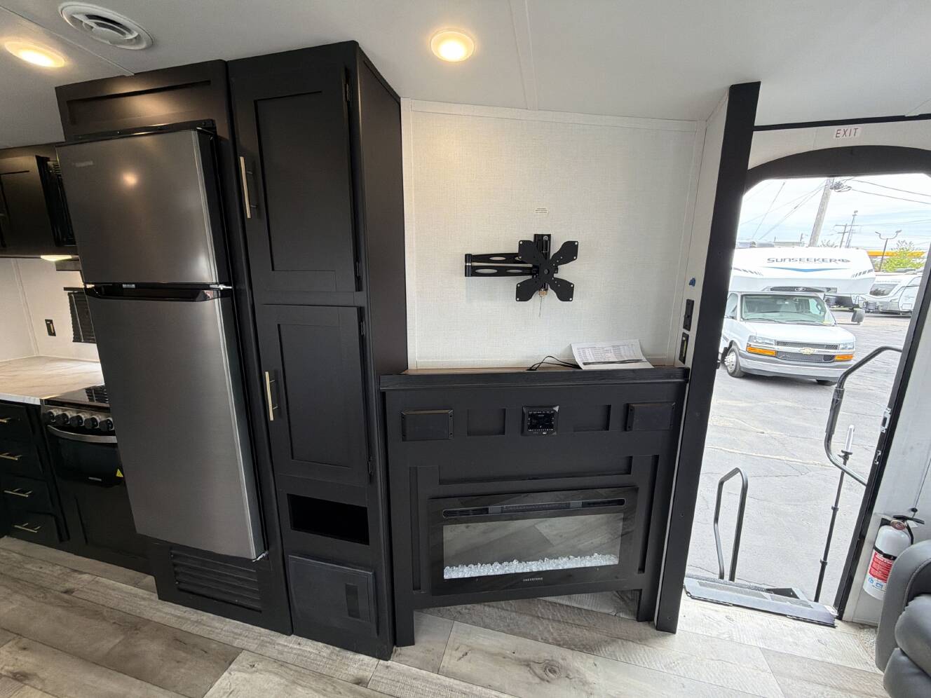 A photo of this 2023 Keystone SPRINGDALE 285TL