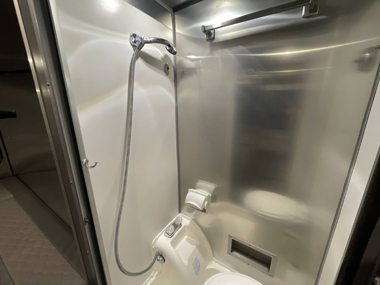 A photo of this 2019 Airstream BASECAMP X