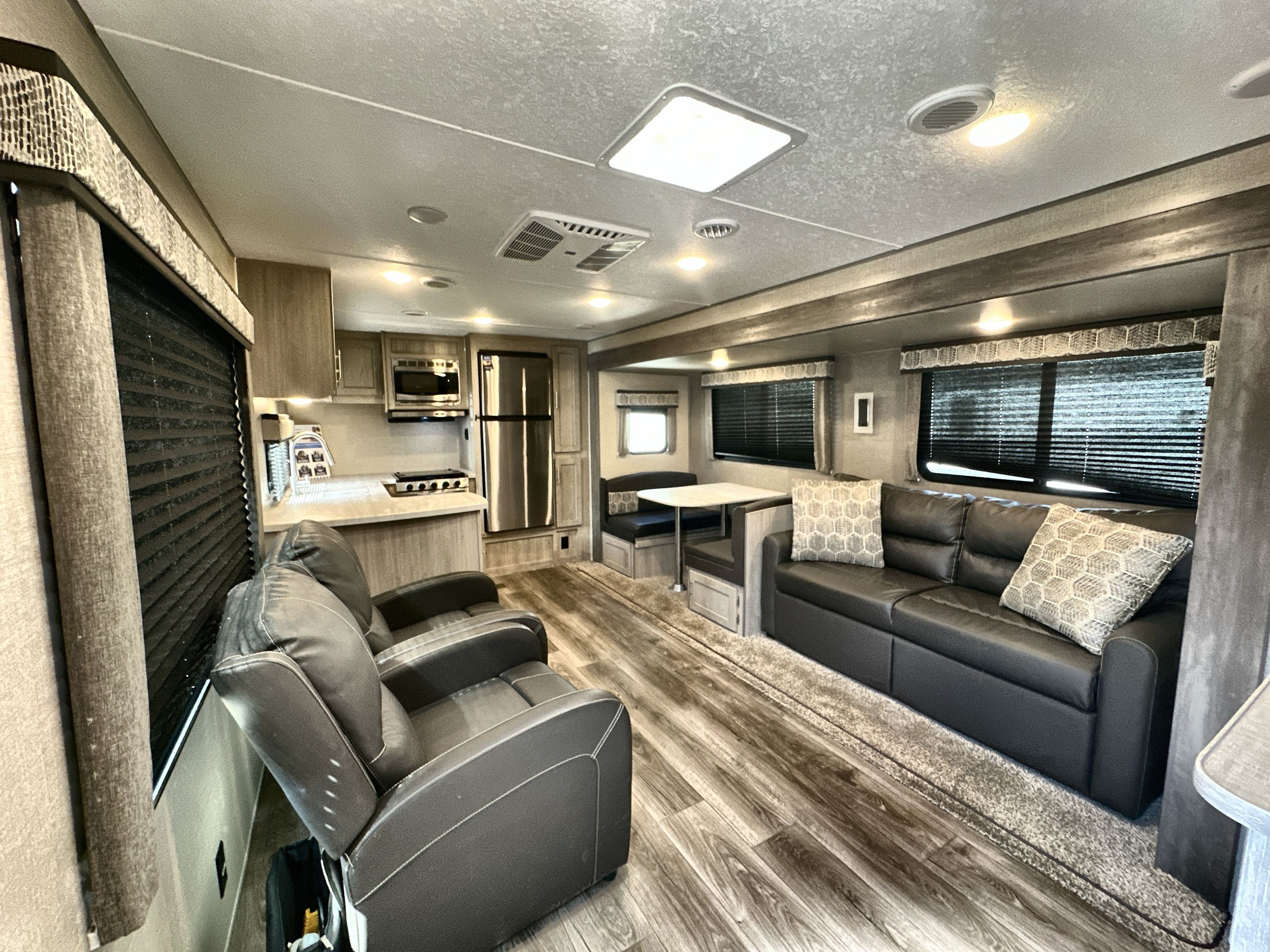 2022 Coachmen CATALINA LEGACY 303RKDS in houghton lake MI