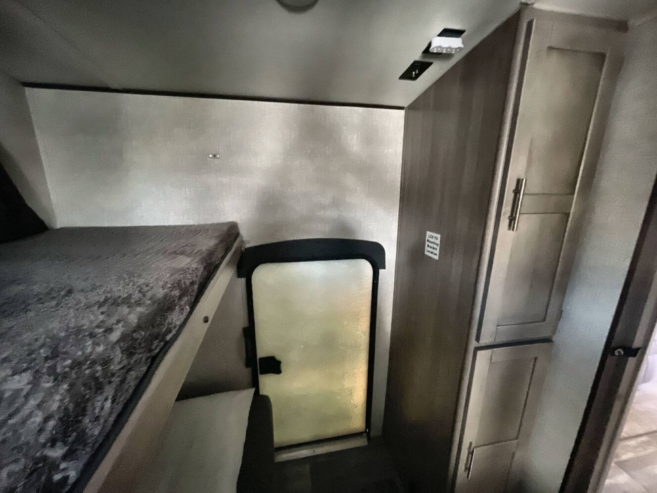 A photo of this 2022 Crossroads SUNSET TRAIL 299QB