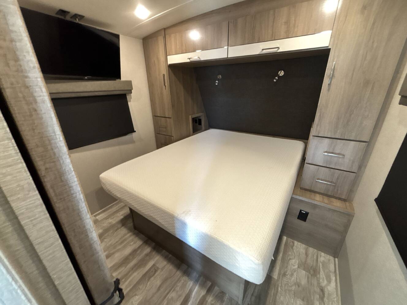 A photo of this 2023 Grand Design IMAGINE 2970RL