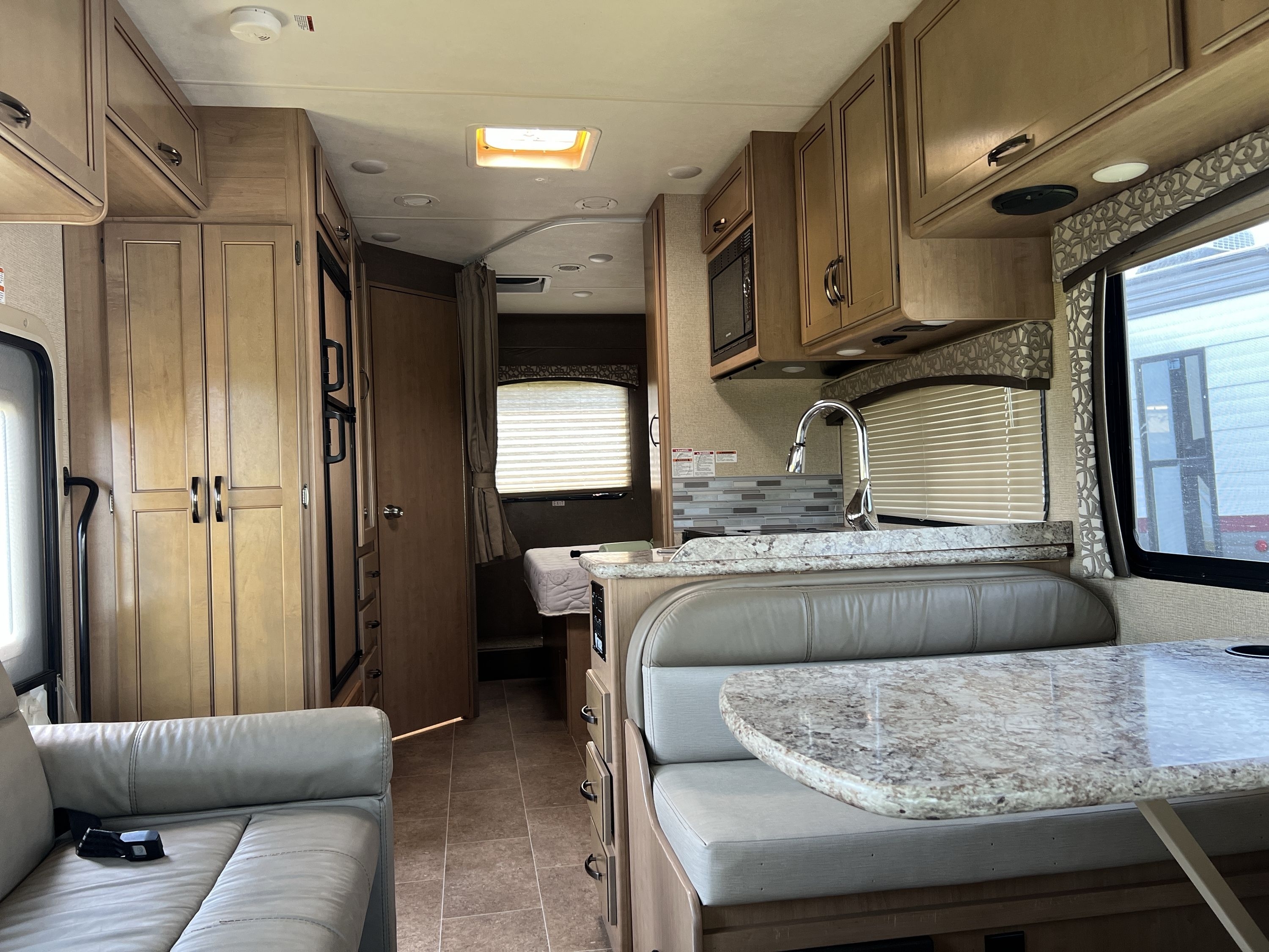 2019 Thor CHATEAU 26B in greenville NC