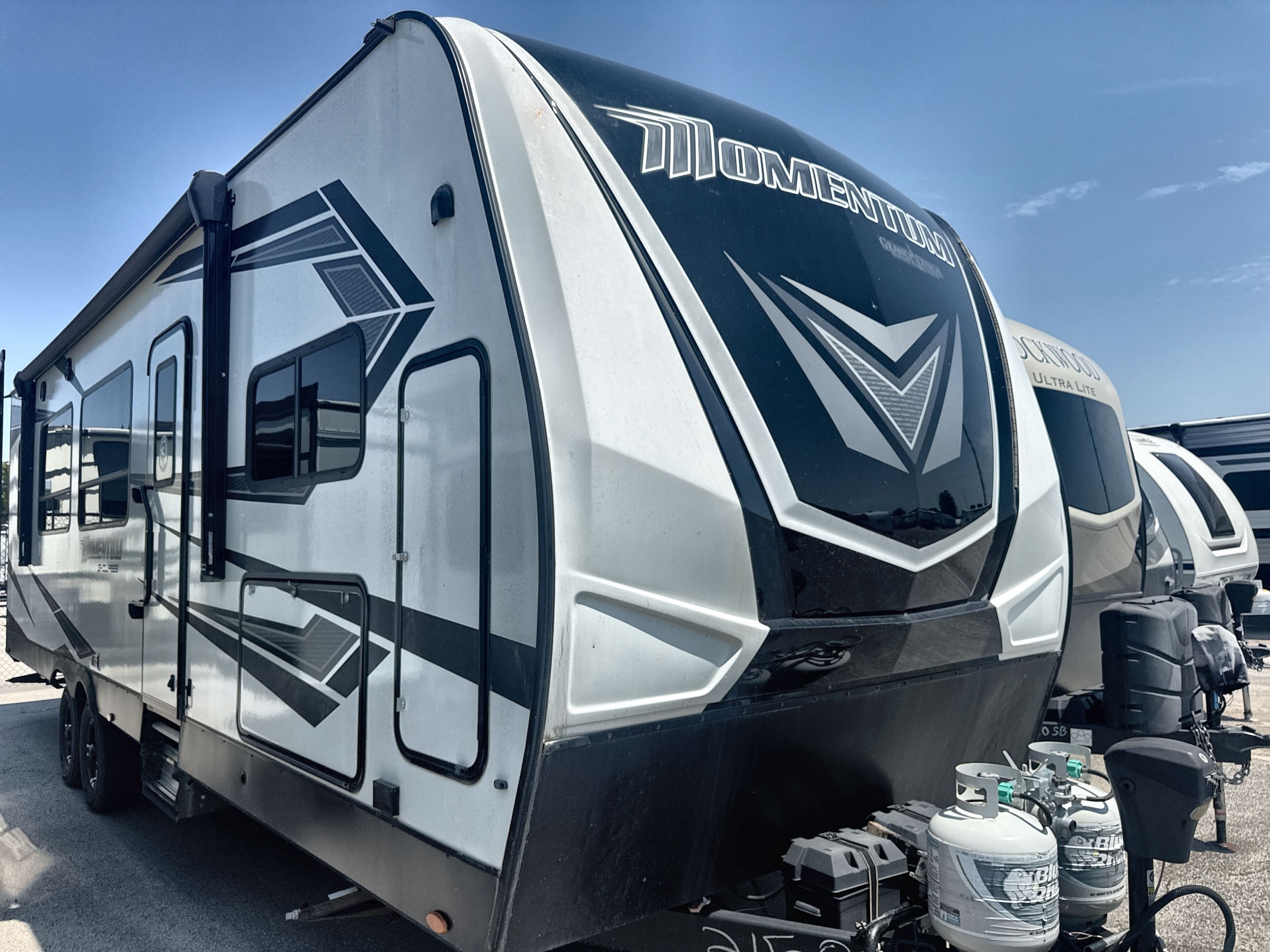 2022 Grand Design MOMENTUM G CLASS 28G in tulsa OK