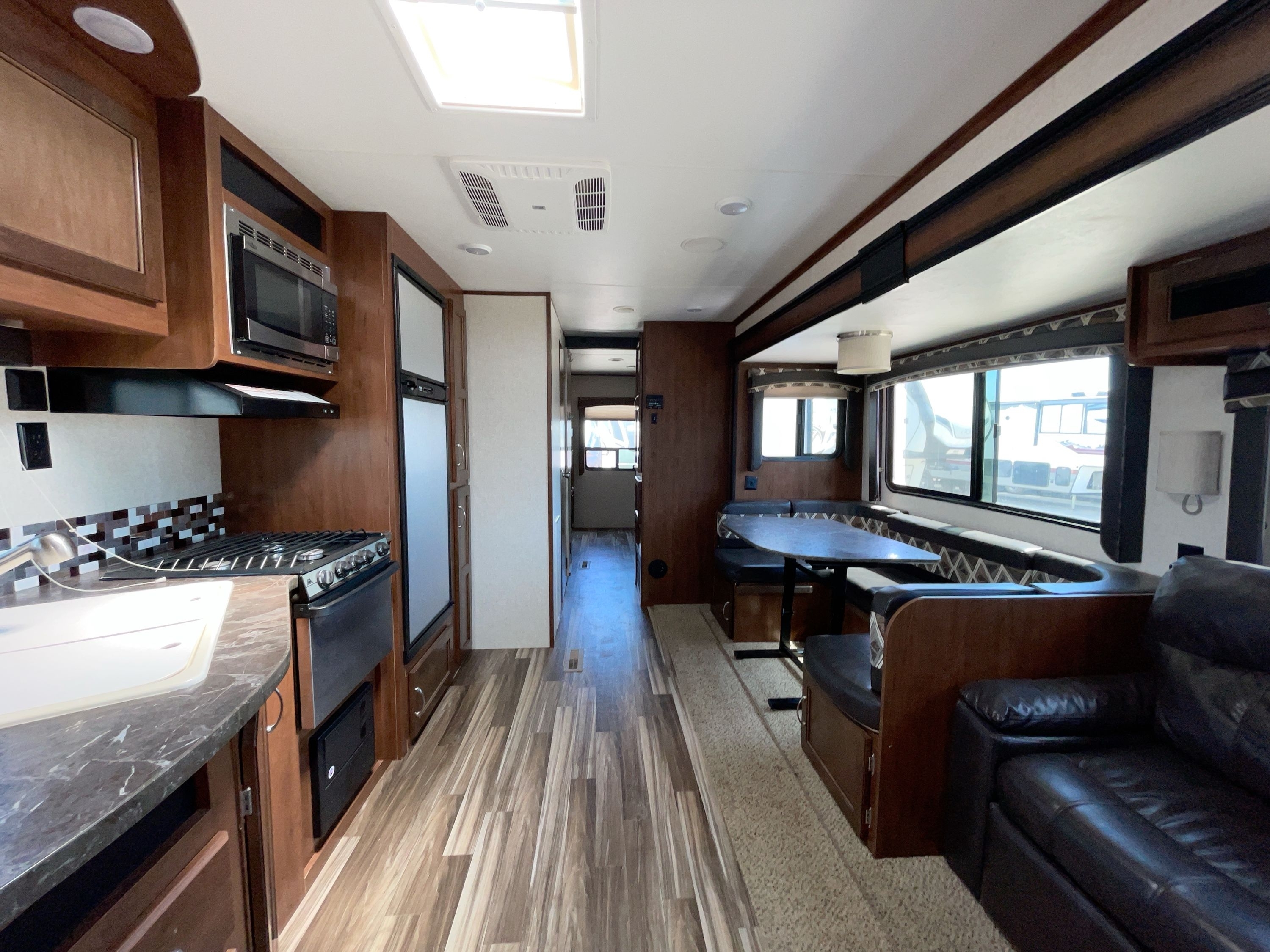 2017 Jayco JAY FLIGHT SLX 32BDSW in french camp CA