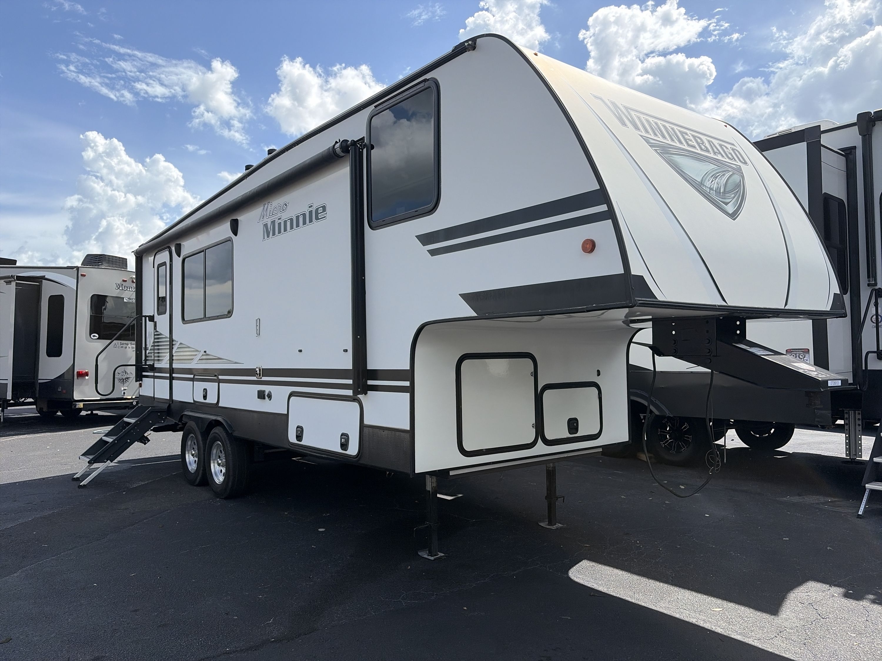 2020 Winnebago MICRO MINNIE 2405RG in bartow FL