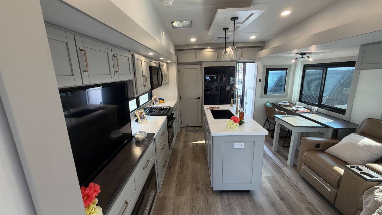 A photo of this 2025 Brinkley MODEL Z 3400