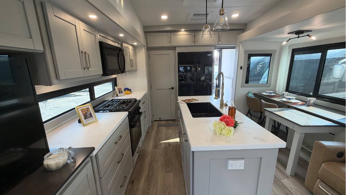 A photo of this 2025 Brinkley MODEL Z 3400