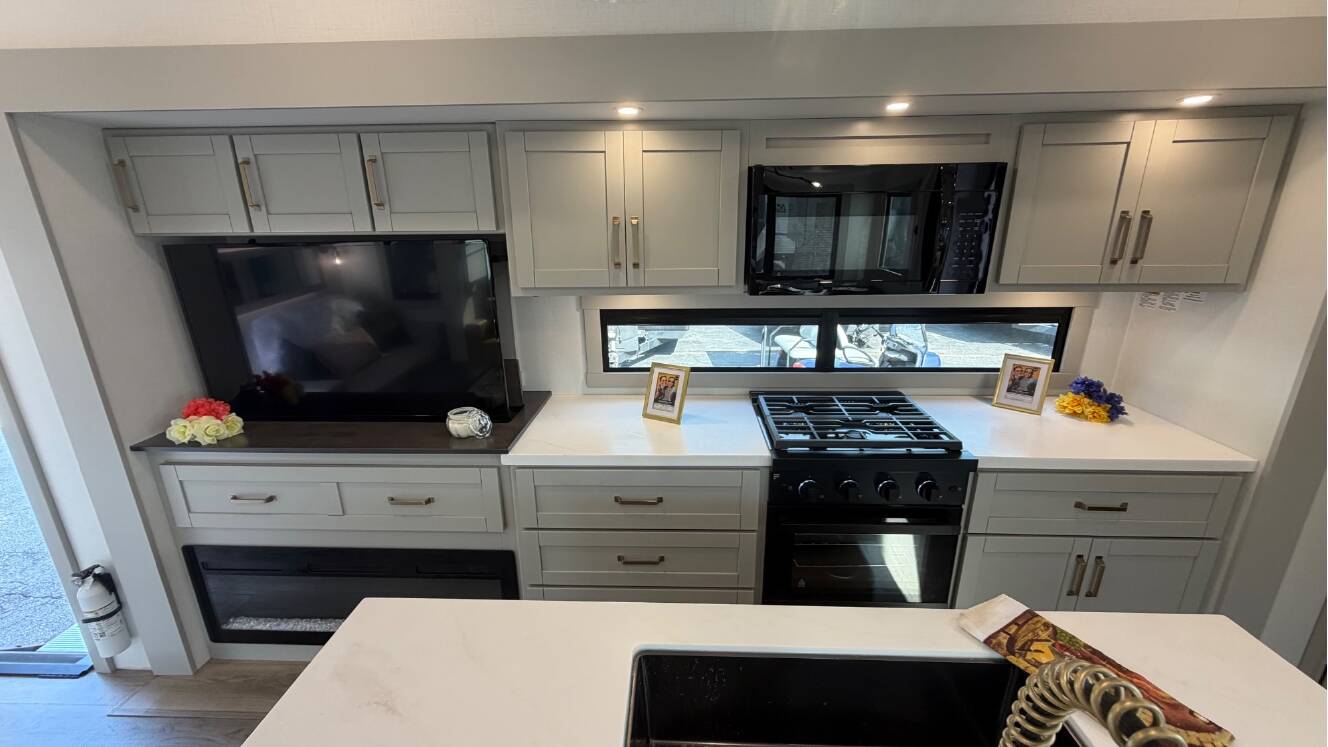 A photo of this 2025 Brinkley MODEL Z 3400