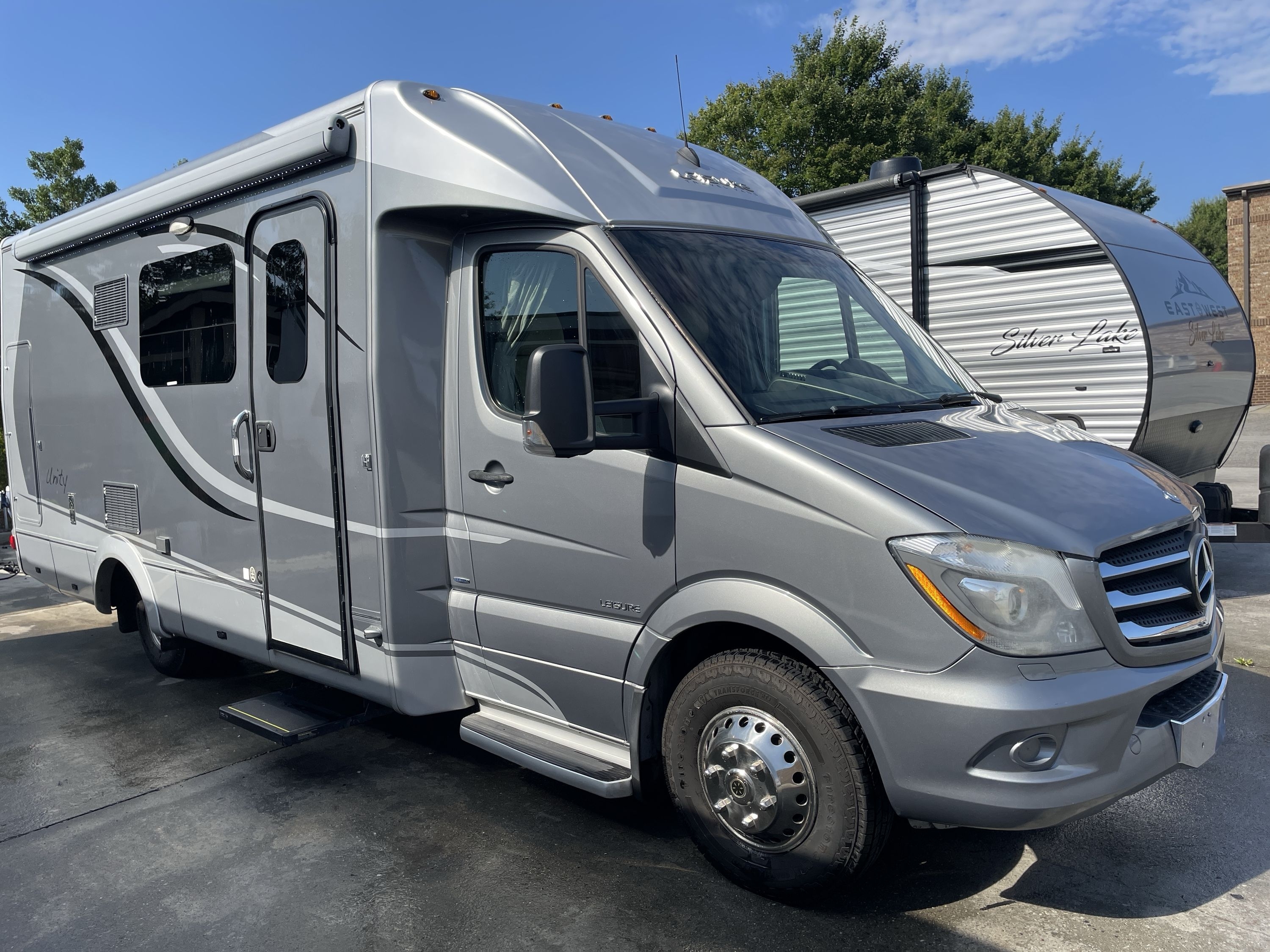 2014 Leisure Travel UNITY U24MB in buford GA