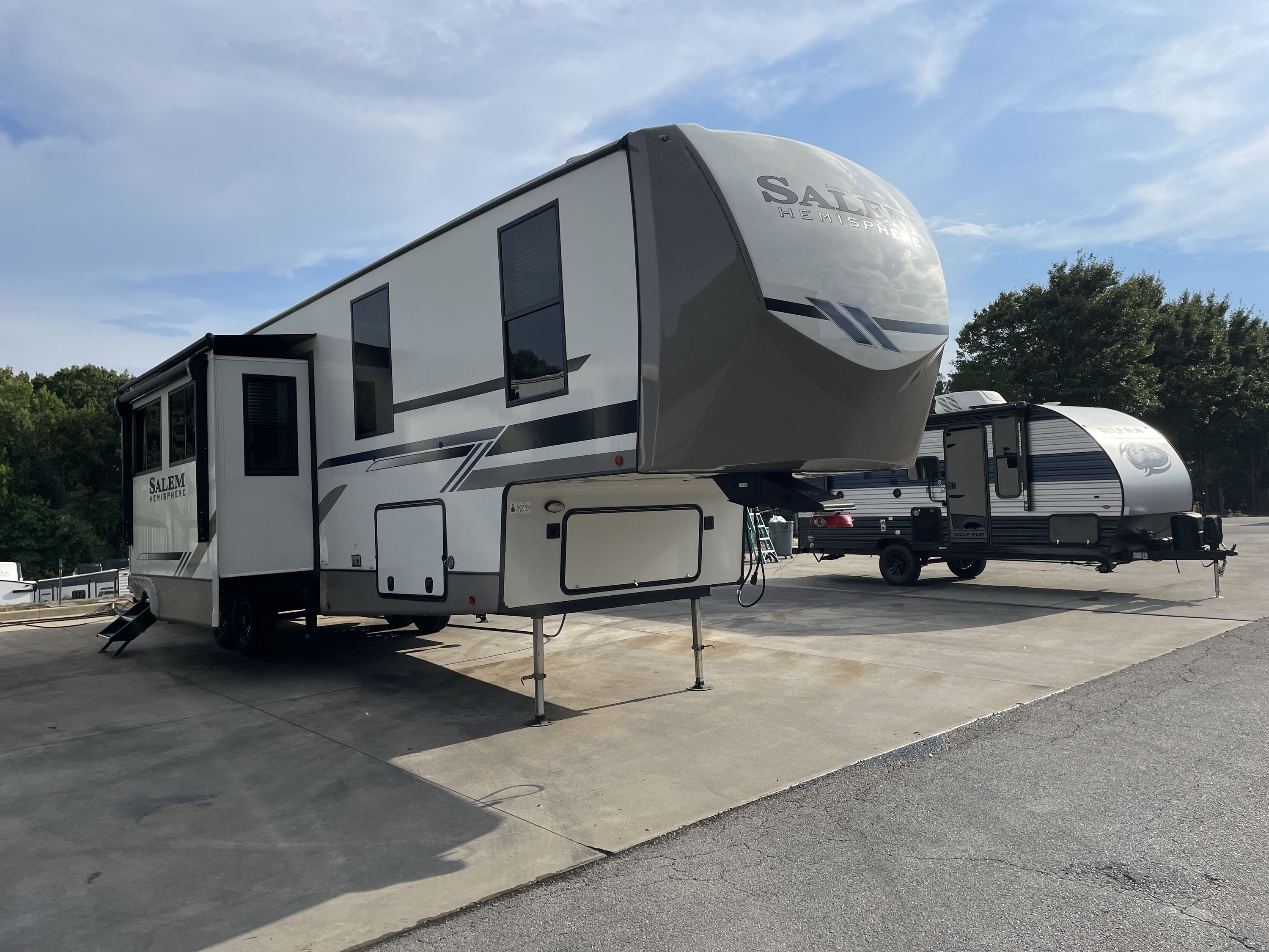 2024 Forest River SALEM HEMISPHERE 375FAM in buford GA