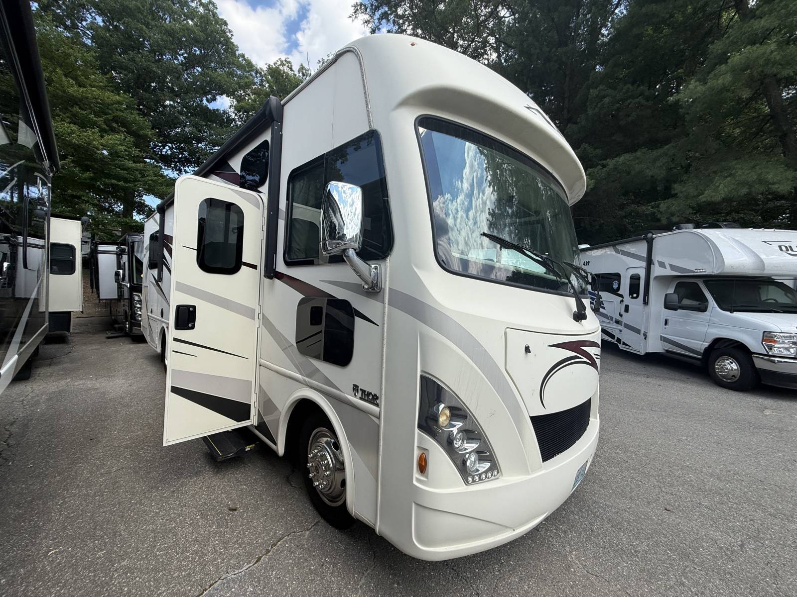 2018 Thor Motor Coach A.C.E. 30.4 in