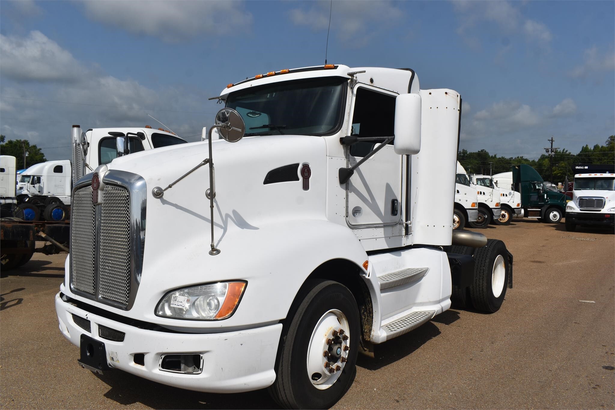 2010 KENWORTH T660 in Covington, TN