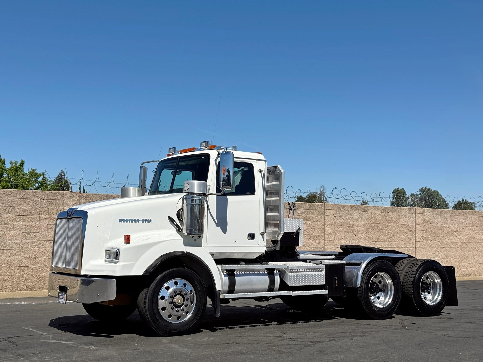 2008 WESTERN STAR 4900 in Sacramento, CA