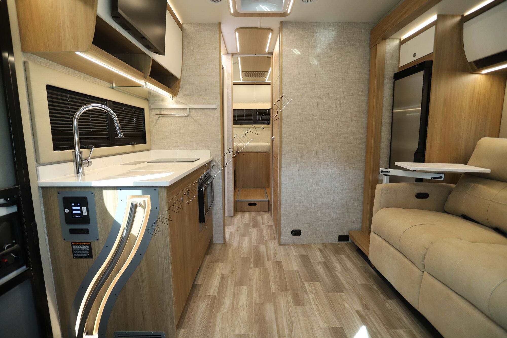 2026 Tiffin Motor Homes Wayfarer 25XLW in ft. myers FL