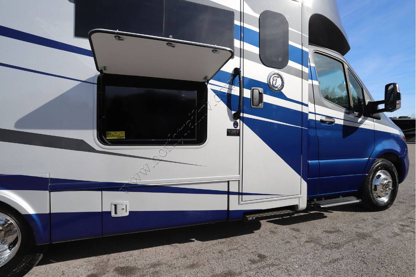 A photo of this 2026 Tiffin Motor Homes Wayfarer 25XLW