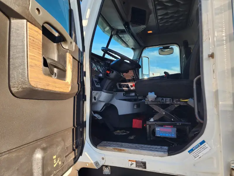 2014 FREIGHTLINER CORONADO 122 SD