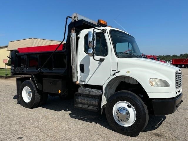 2010 FREIGHTLINER BUSINESS CLASS M2 106 in Chatham, VA
