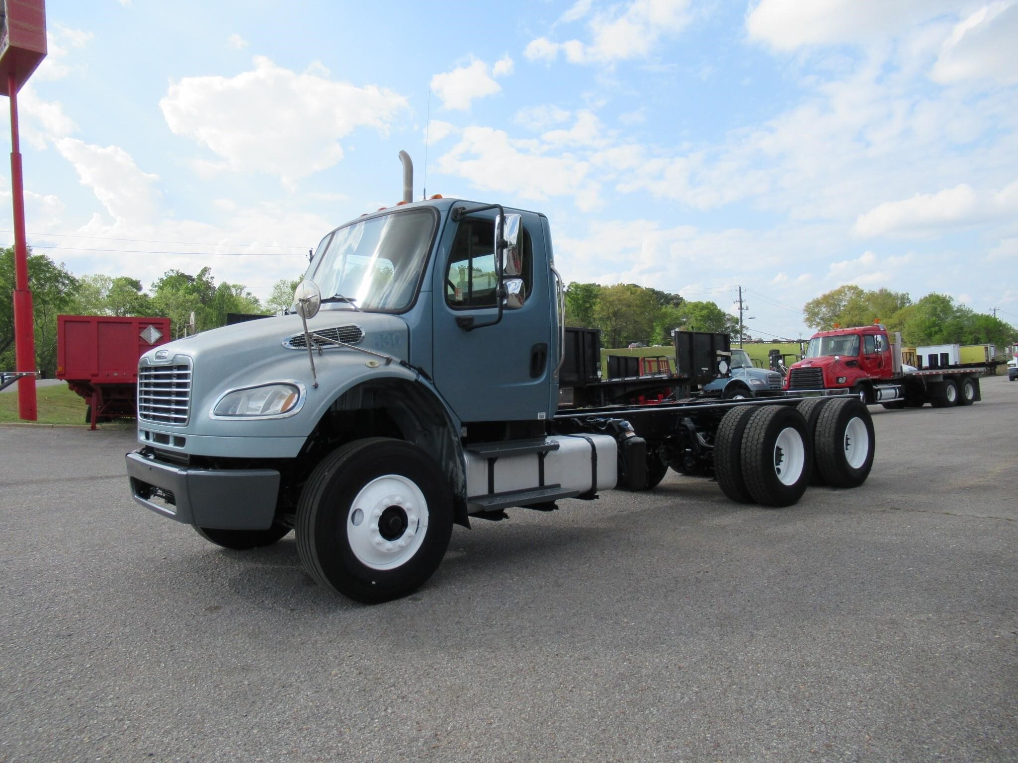 2016 FREIGHTLINER BUSINESS CLASS M2 106 in Tuscaloosa, AL