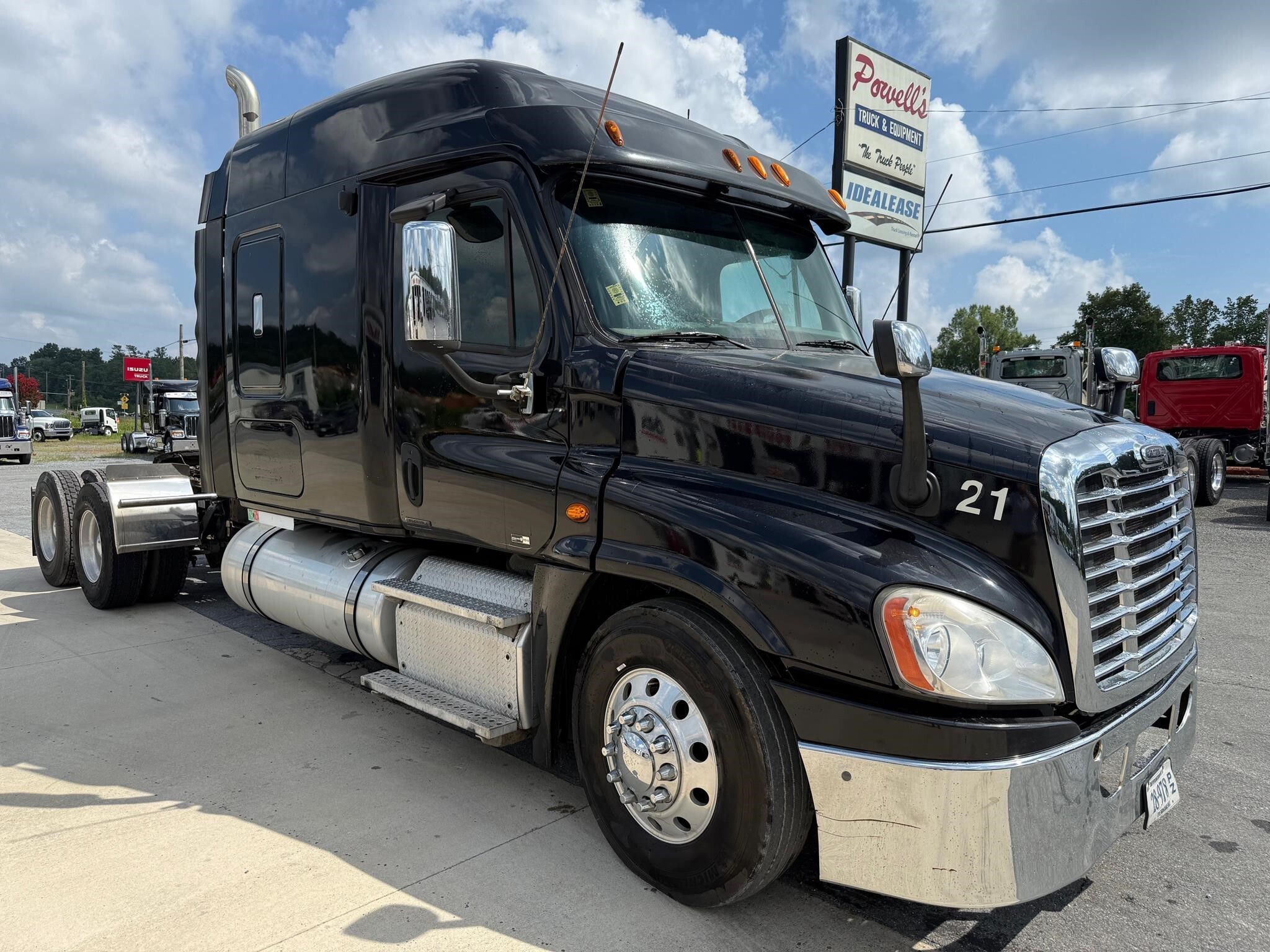 2012 FREIGHTLINER CASCADIA 125 in Lynchburg, VA
