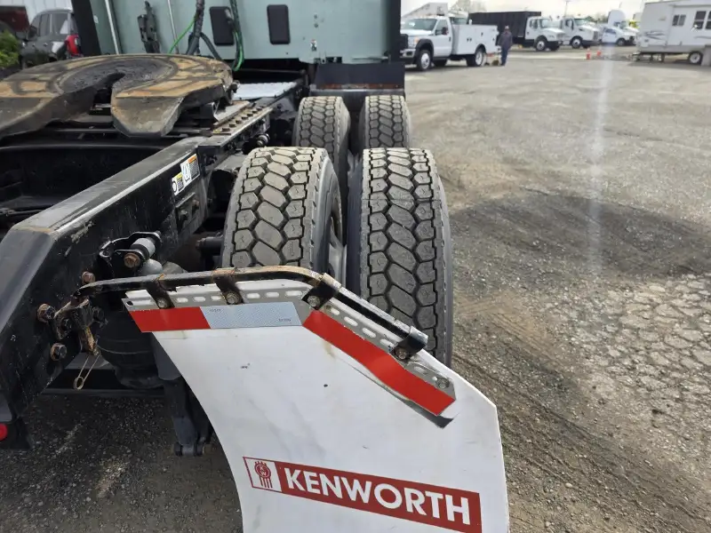 2021 KENWORTH T680