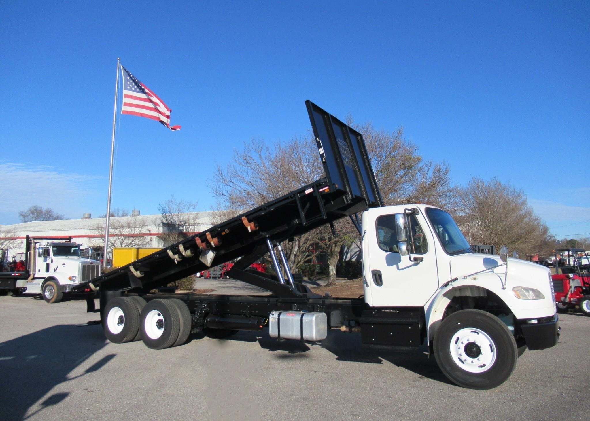 2016 FREIGHTLINER BUSINESS CLASS M2 106 in Tuscaloosa, AL