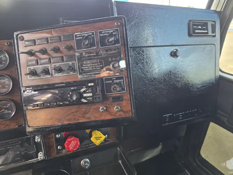 1999 KENWORTH T800