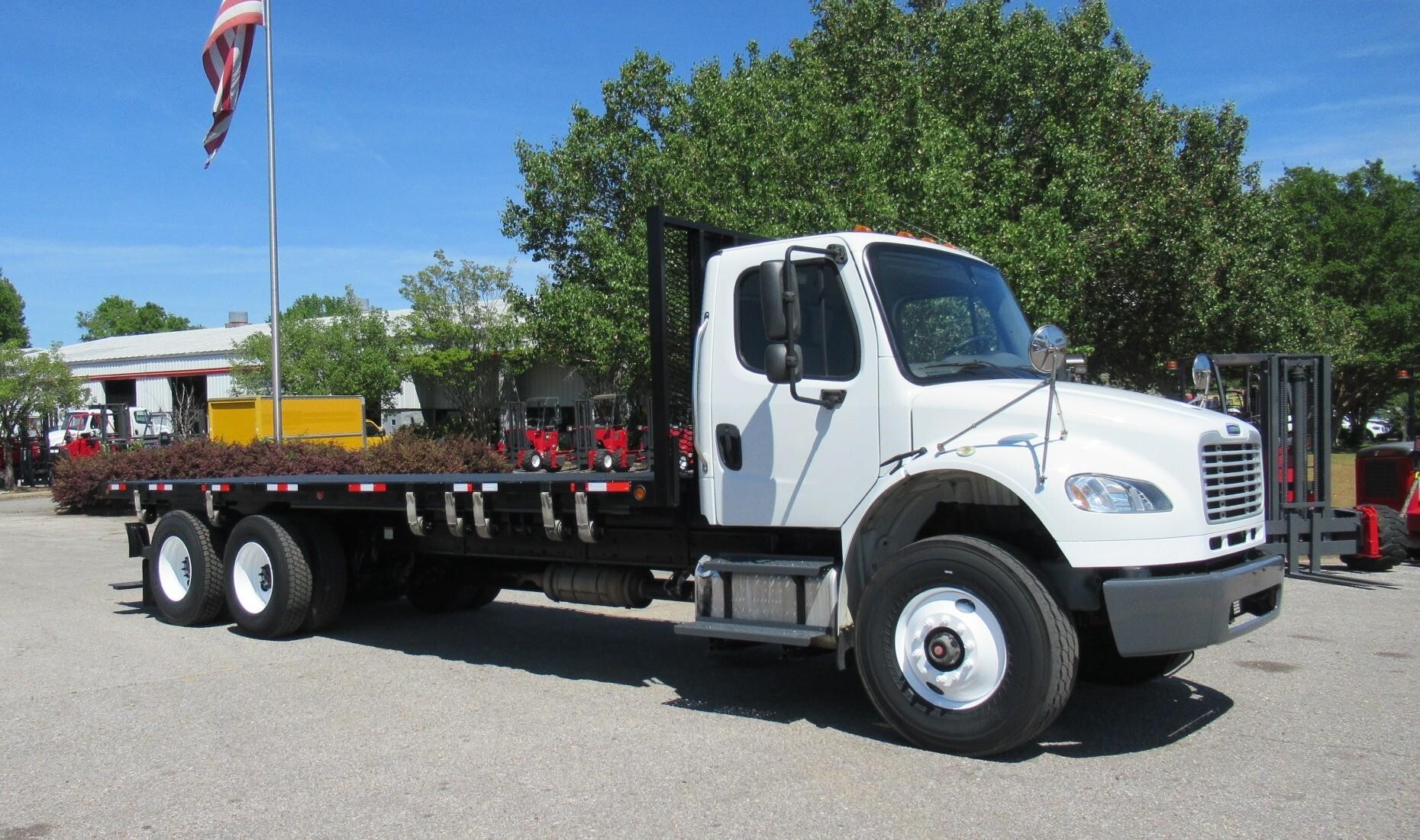 2014 FREIGHTLINER BUSINESS CLASS M2 106 in Tuscaloosa, AL