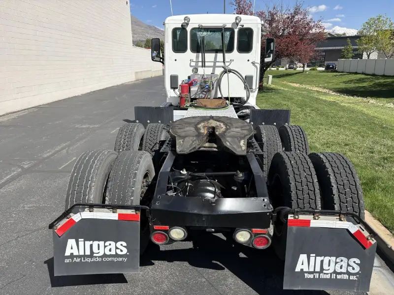 2017 PETERBILT 579