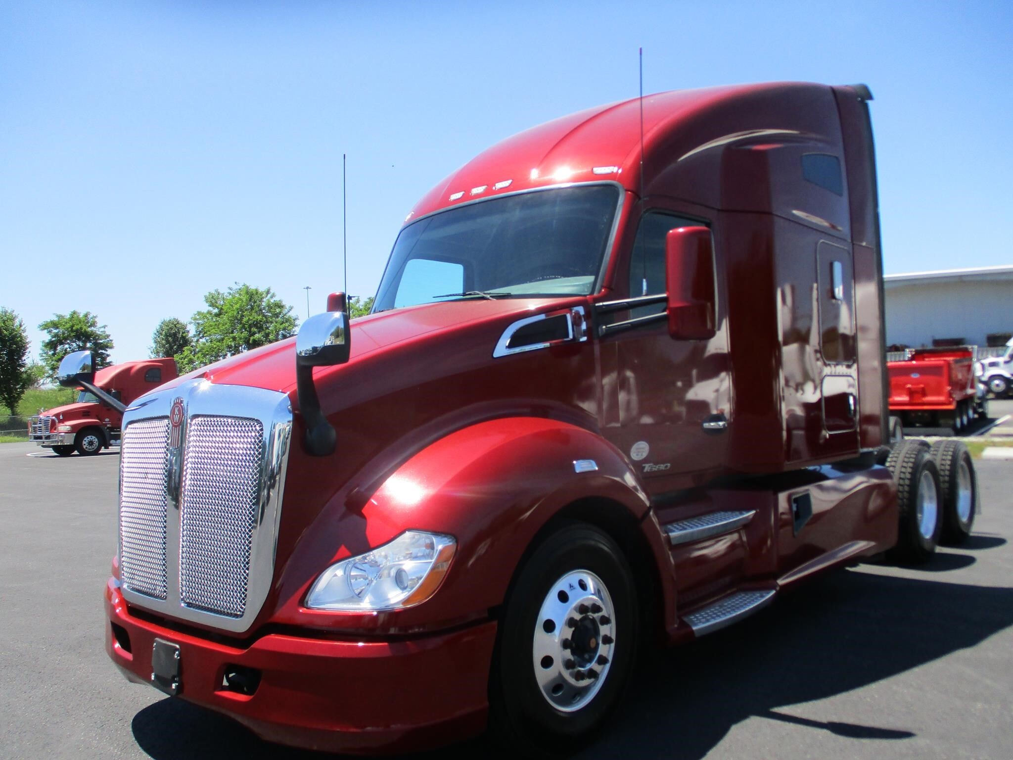 2019 KENWORTH T680 in Linthicum Heights, MD