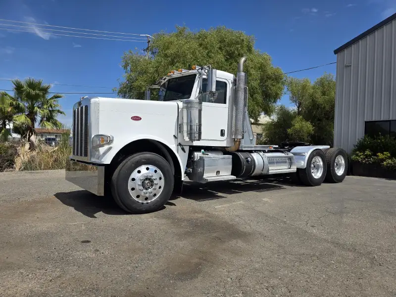 2013 PETERBILT 388