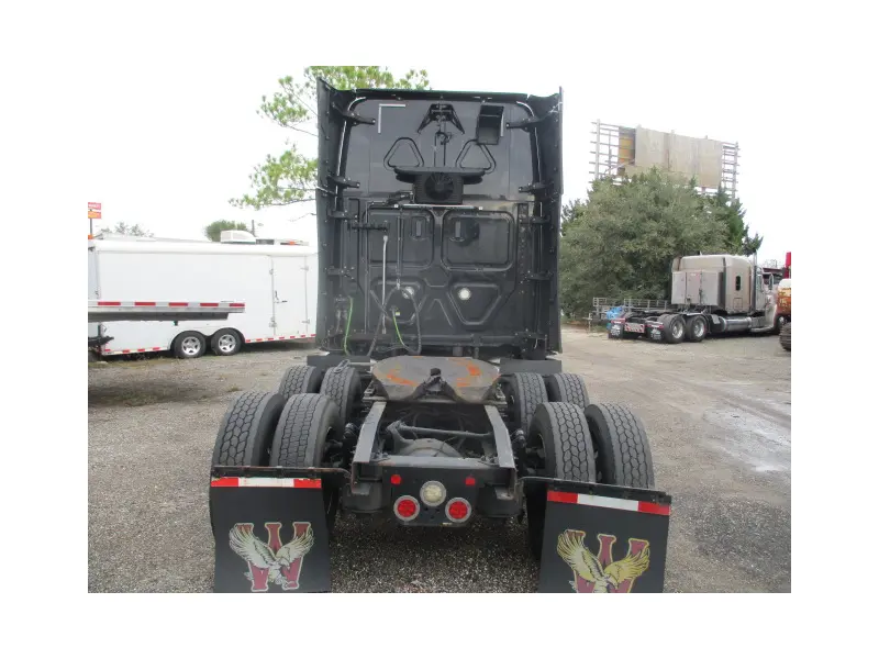 2018 FREIGHTLINER CASCADIA 126