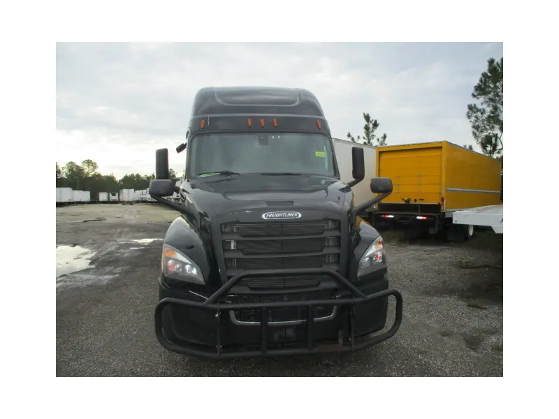 2018 FREIGHTLINER CASCADIA 126
