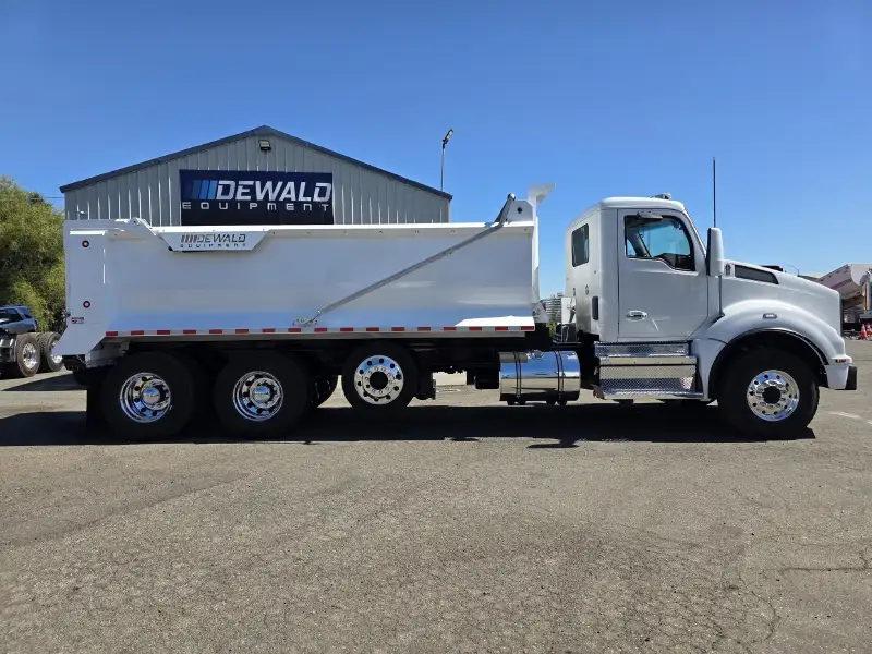 2022 KENWORTH T880