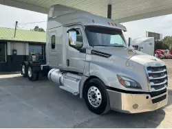 2019 FREIGHTLINER CASCADIA 126