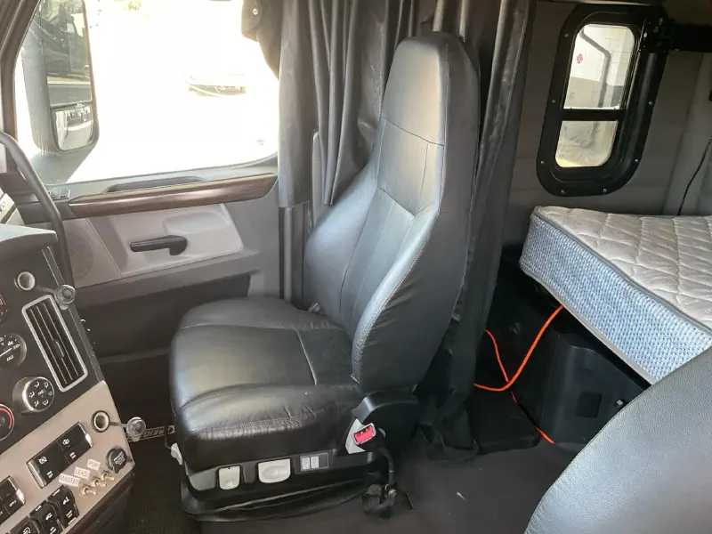 2019 FREIGHTLINER CASCADIA 126