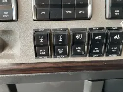 2019 FREIGHTLINER CASCADIA 126