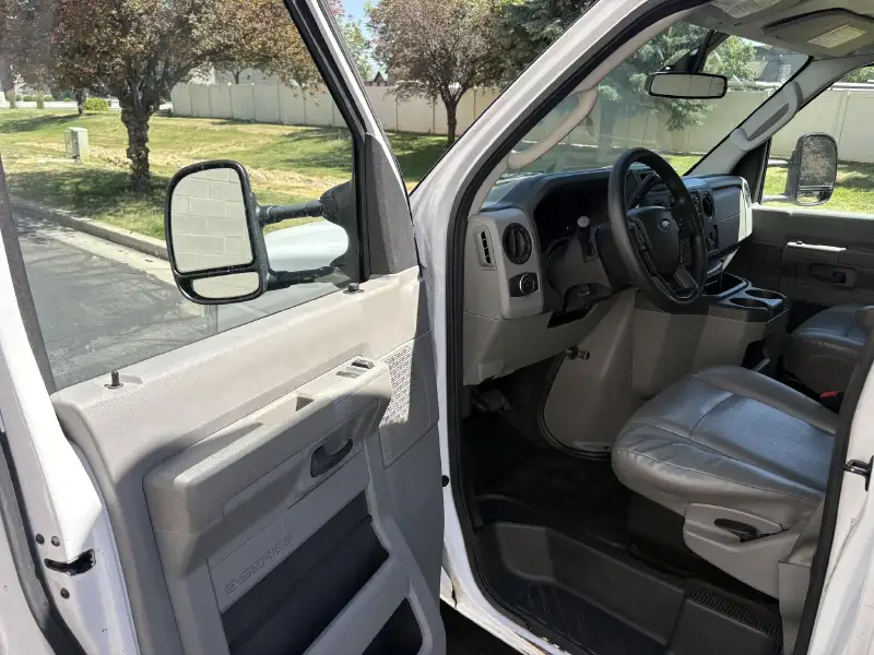 2022 FORD ECONOLINE