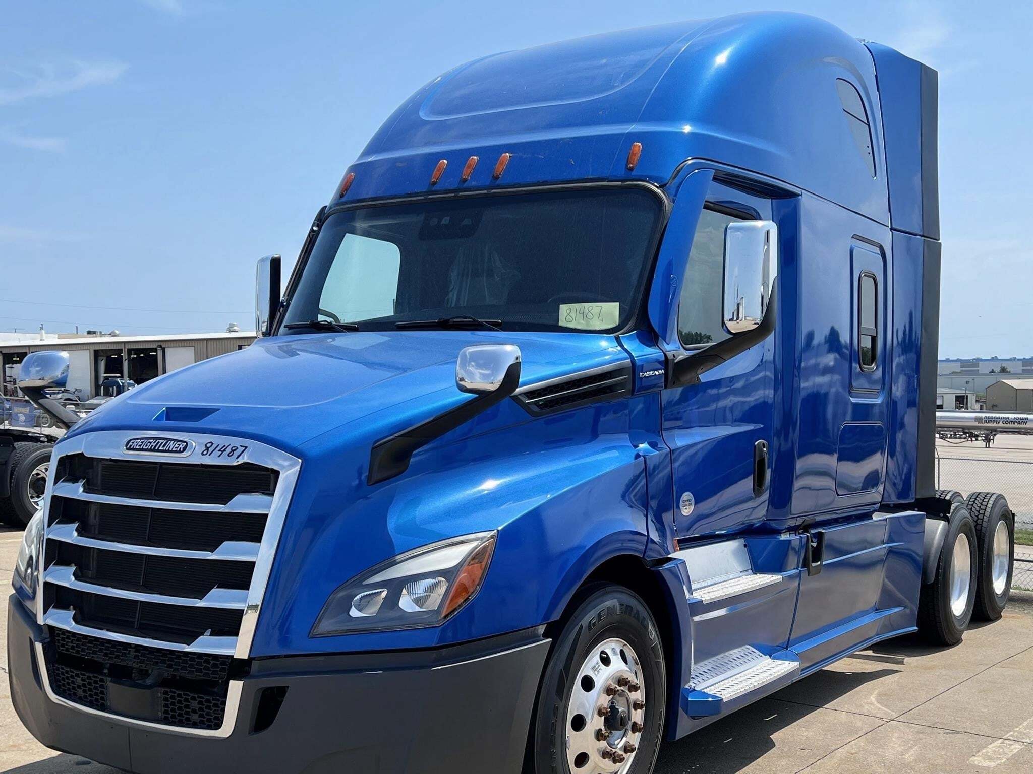 2023 FREIGHTLINER CASCADIA 126 in Lithia Springs, GA