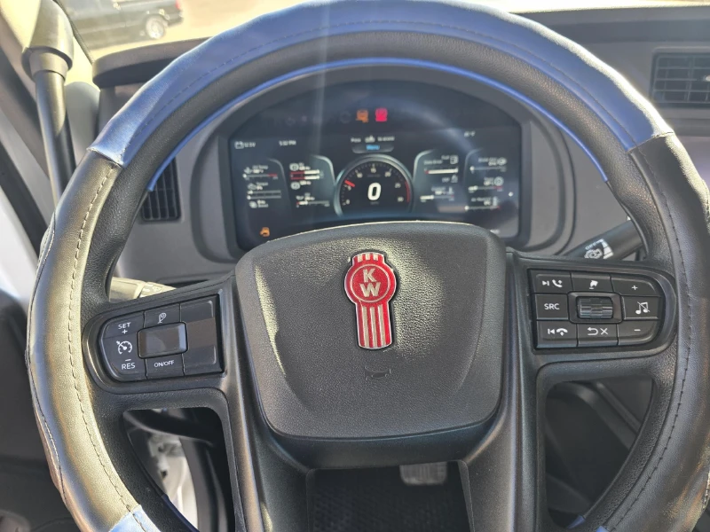 2024 KENWORTH W990
