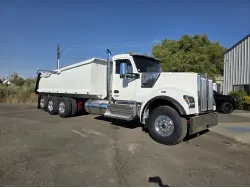 2024 KENWORTH W990
