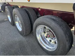 2024 KENWORTH W990